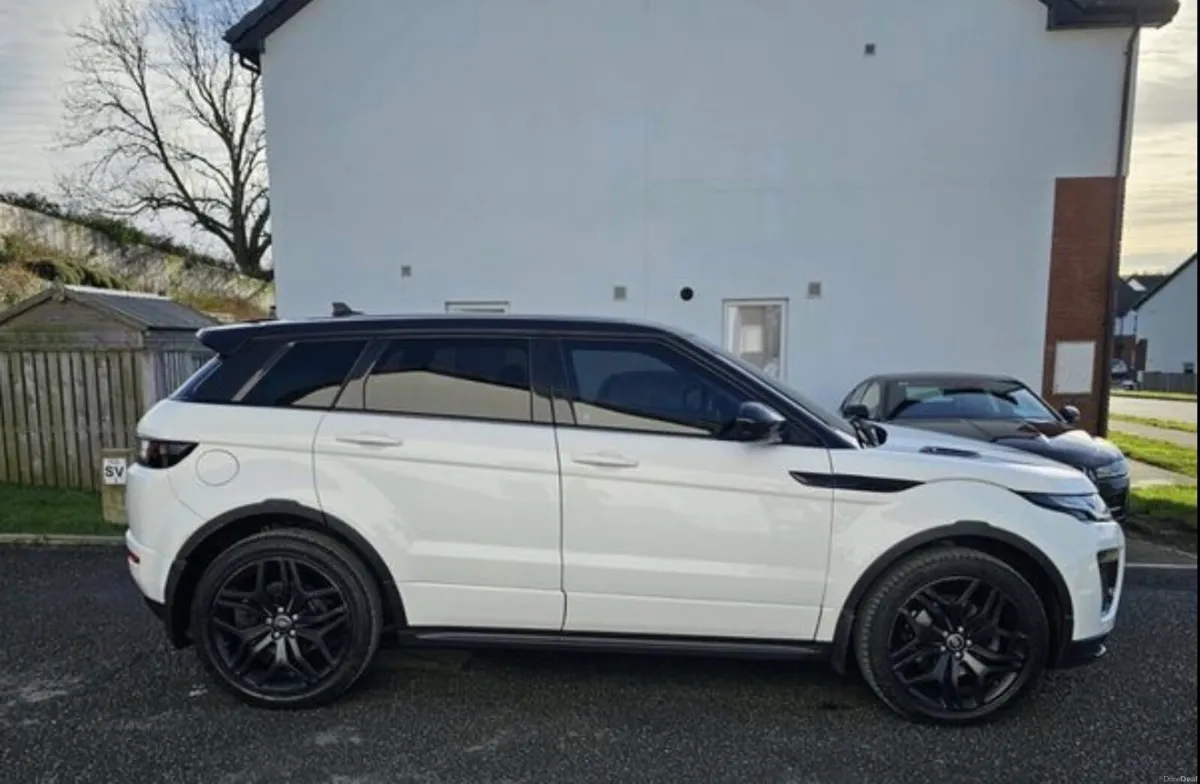 Range Rover - Image 5