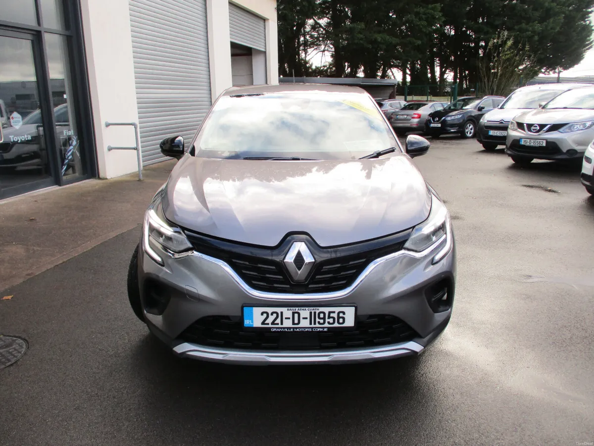 Renault Captur iCONIC 1.0TCE  2022 - Image 2