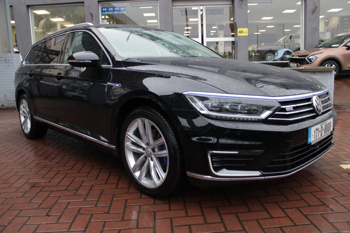 1.4 GTE PLUG IN HYBRID 5DR ESTATE // MINT CAR // - Image 2