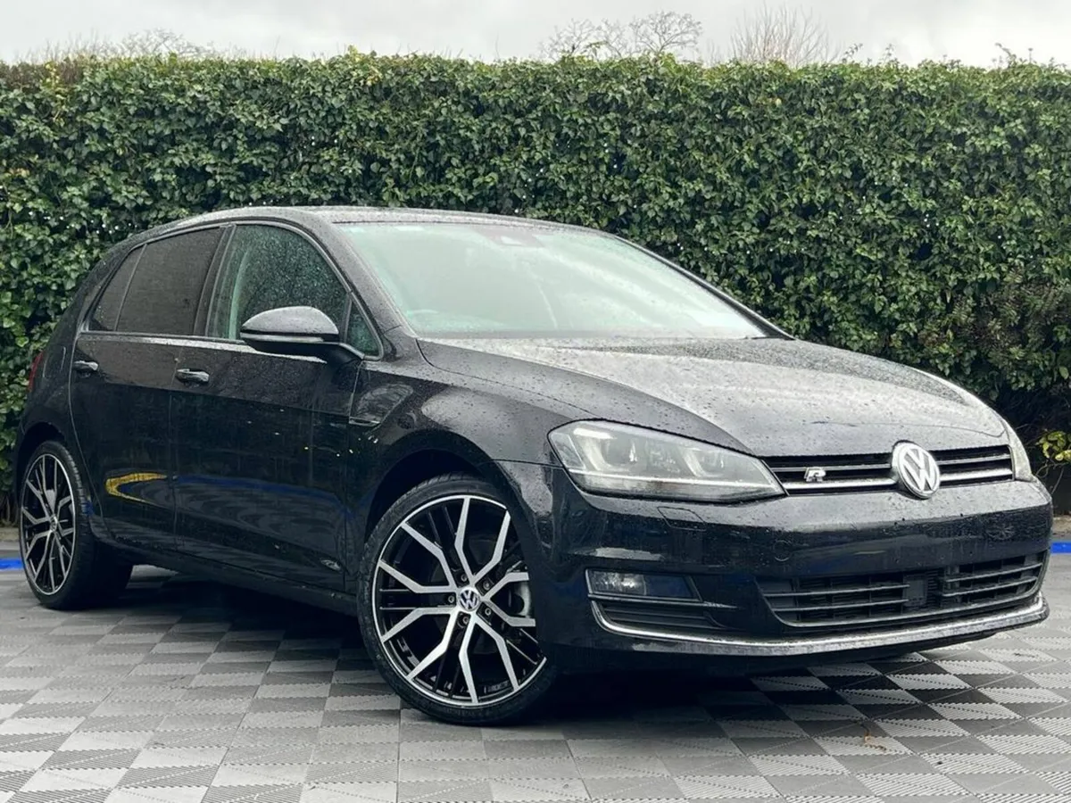 Volkswagen Golf HIGHLINE R-LINE PACK 1.4 TSI AUTO - Image 1