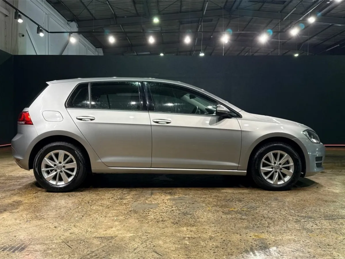 Volkswagen Golf AUTOMATIC 1.2L TSI - A/C HEATING C - Image 3