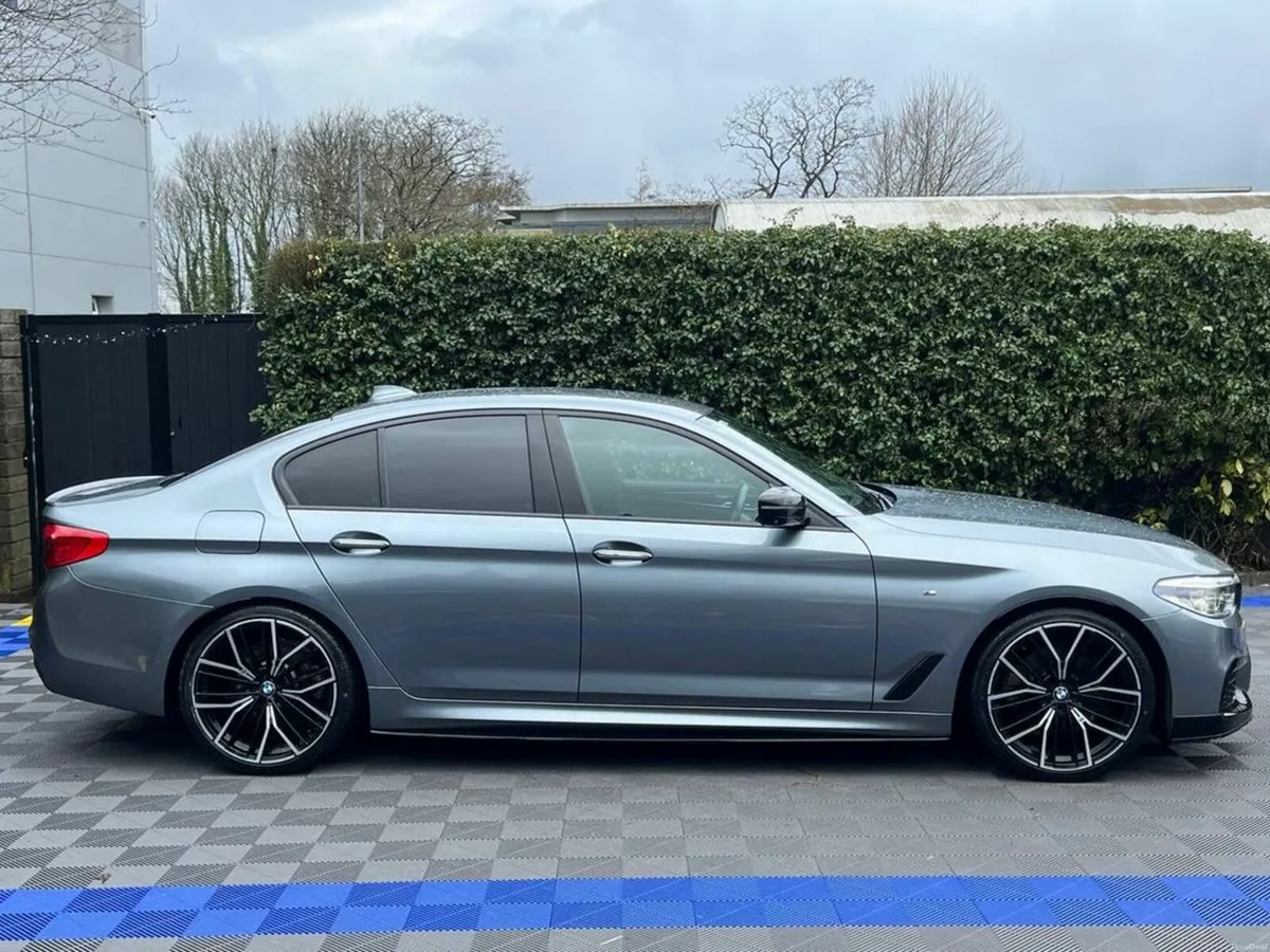 BMW 5-Series 523d M-SPORT COMPETITION 2.0 D // HEA - Image 2