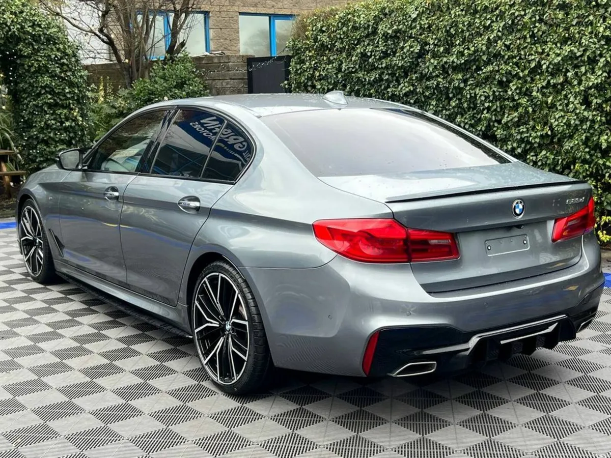 BMW 5-Series 523d M-SPORT COMPETITION 2.0 D // HEA - Image 4