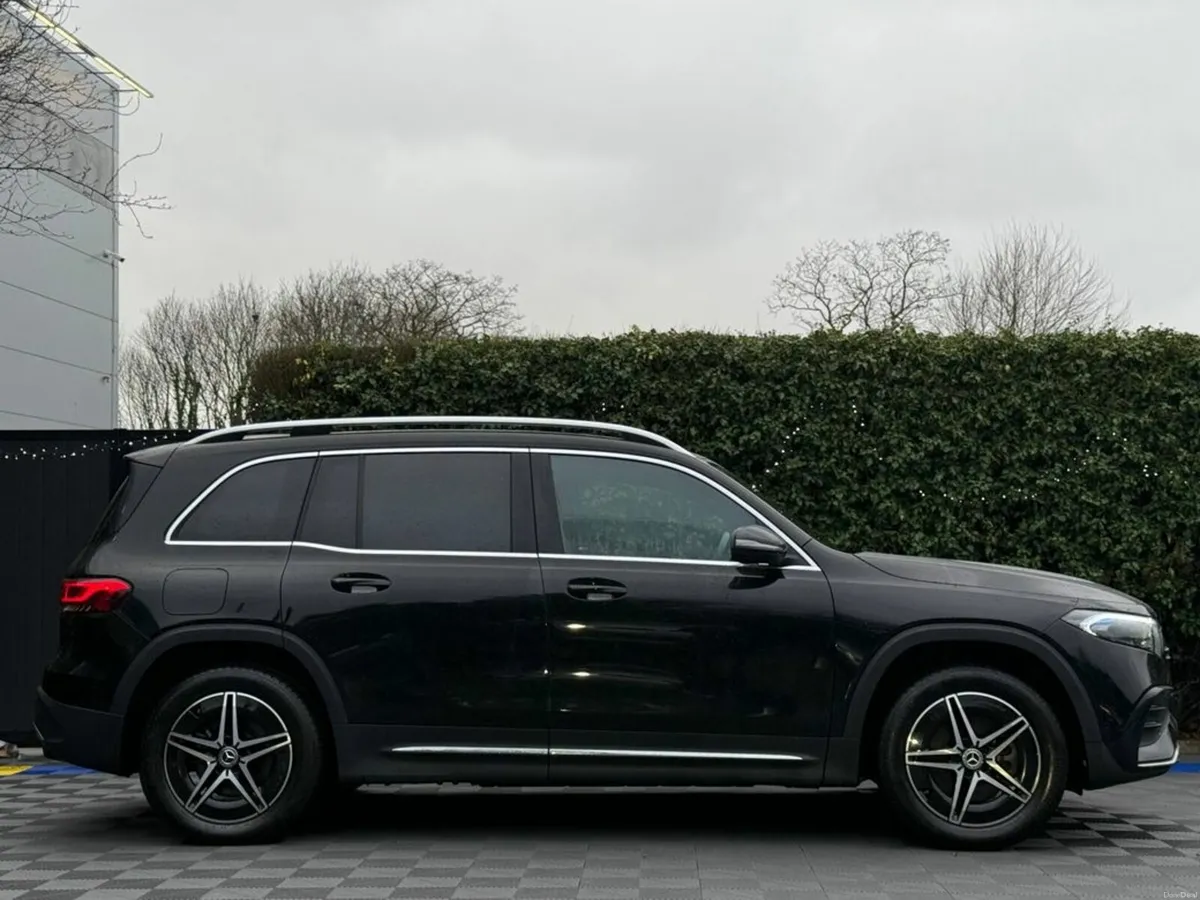 Mercedes-Benz EQB 4MATIC AMG-LINE PREMIUM 7-SEATER - Image 2