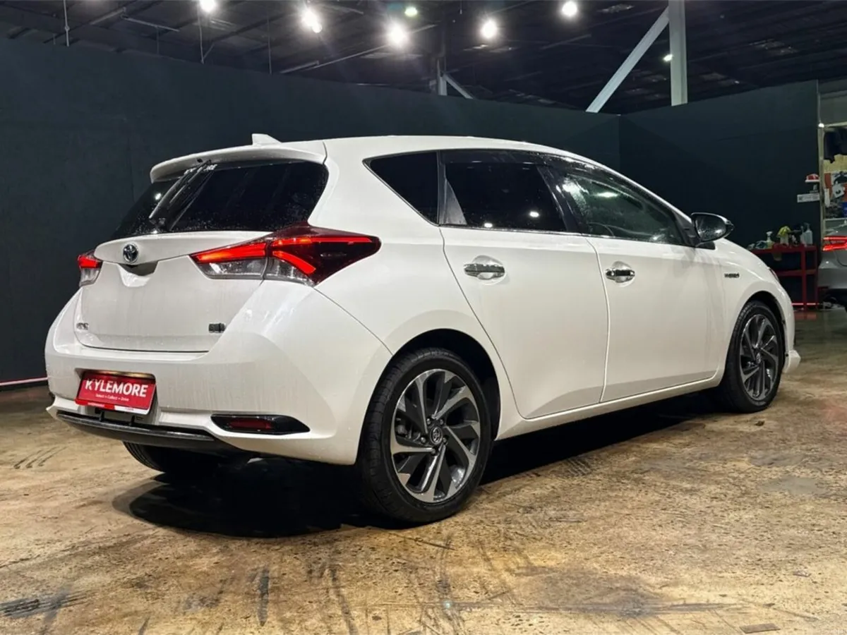 Toyota Auris HYBRID 1.8L AUTOMATIC - DIAMOND CUT A - Image 4