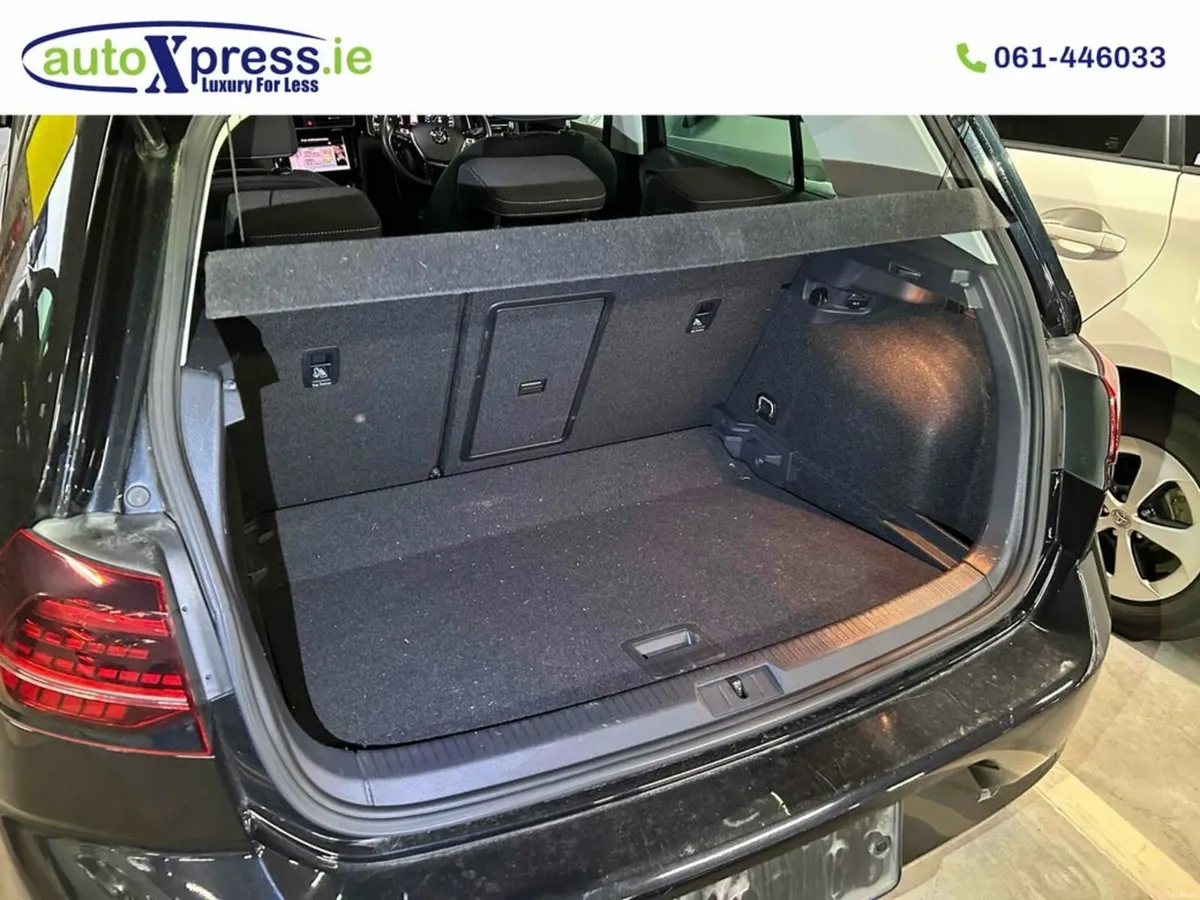 Volkswagen Golf TSI Highline Tech Edition , revers - Image 2