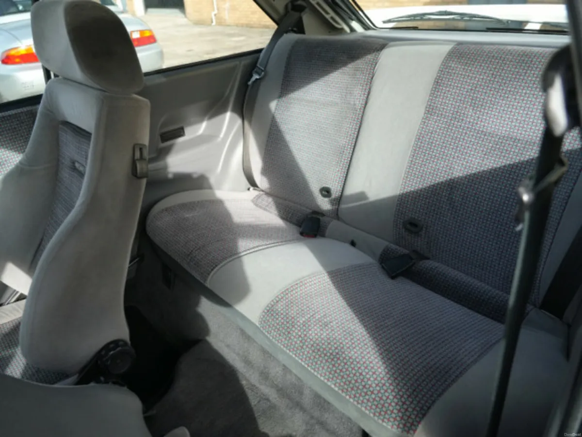 Ford Escort RS TURBO - Image 2