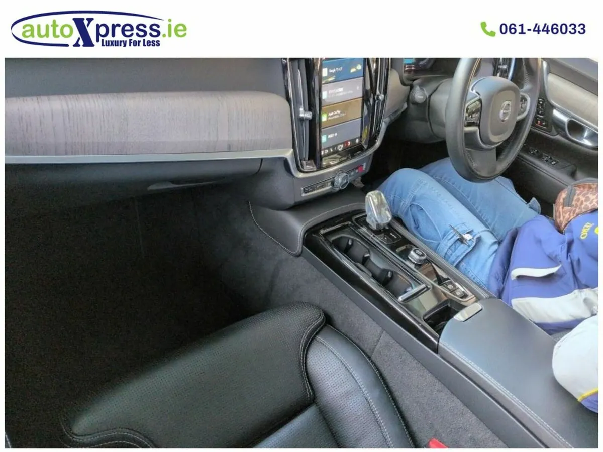 Volvo V90 4WD RECHARGE PLUG-IN HYBRID T8 AWD - Image 4