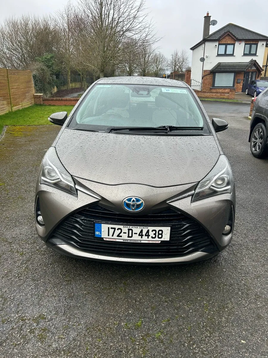 172 Toyota Yaris Hybrid - Image 2