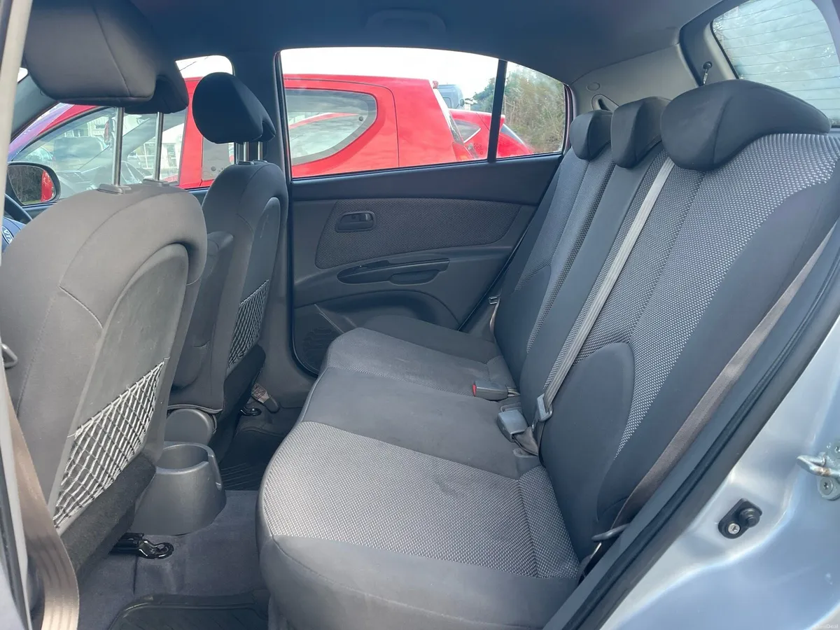 2011 Kia Rio 1.5 hatchback - Image 4
