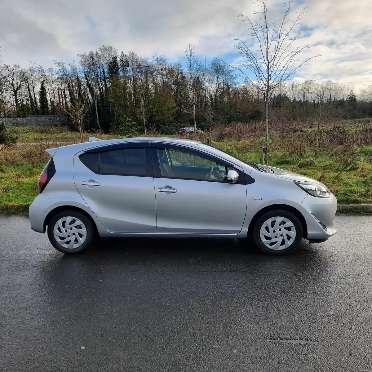 Toyota Aqua 2019 Hybrid Automatic - Image 4