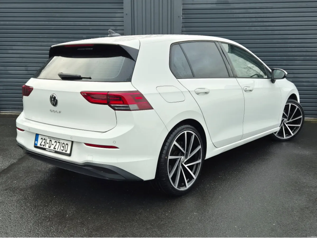 Volkswagen Golf 2.0 TDI LIFE - Image 4