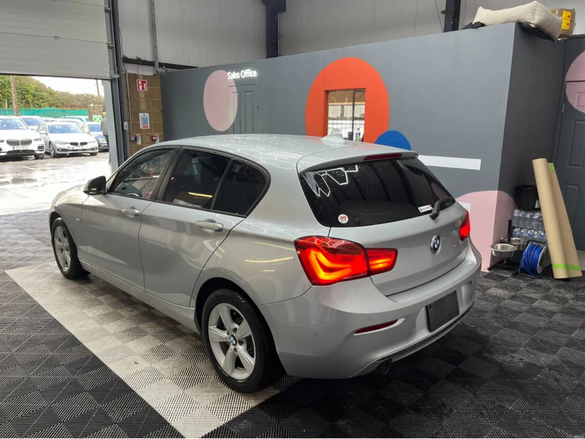 BMW 1-Series 2018 BMW 118D SPORT 2.0 AUTOMATIC / C - Image 4