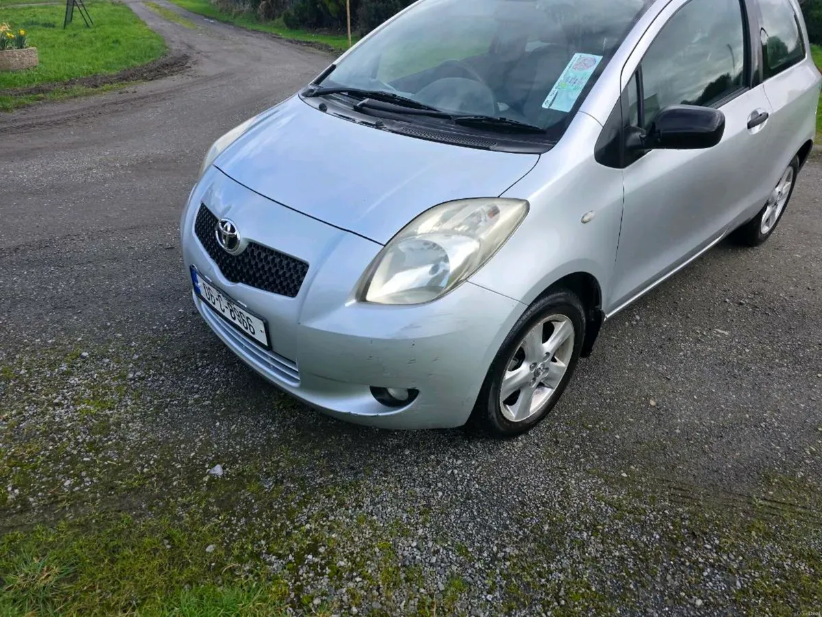Toyota  yaris - Image 1
