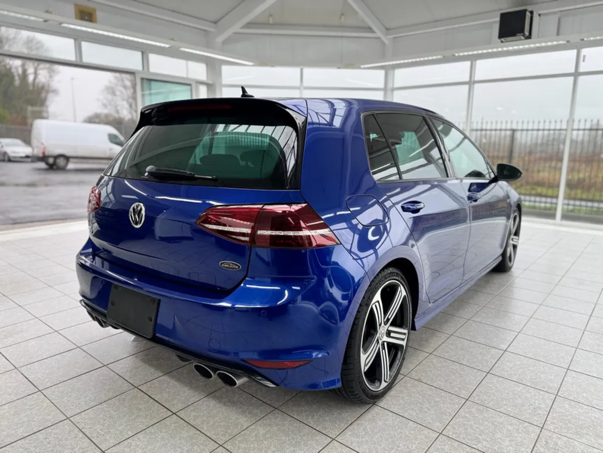 Volkswagen Golf R 2.0 TSI 4MOTION - Image 3
