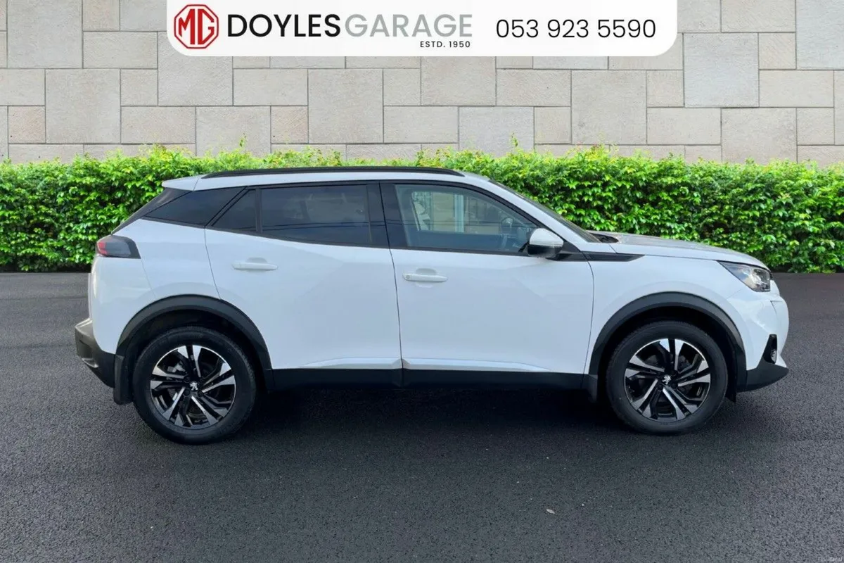 Peugeot 2008 1.2 Puretech 100bhp Allure - Image 2