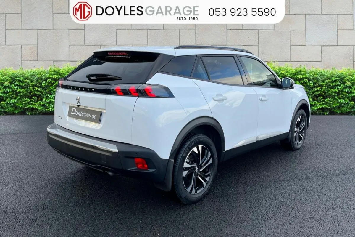 Peugeot 2008 1.2 Puretech 100bhp Allure - Image 3