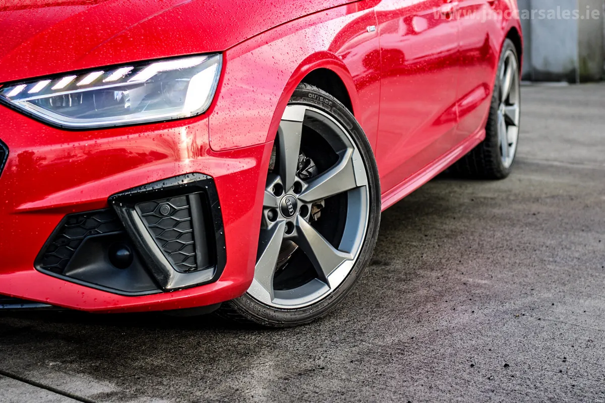 2020 AUDI A4 AVANT S-LINE TANGO RED - Image 2