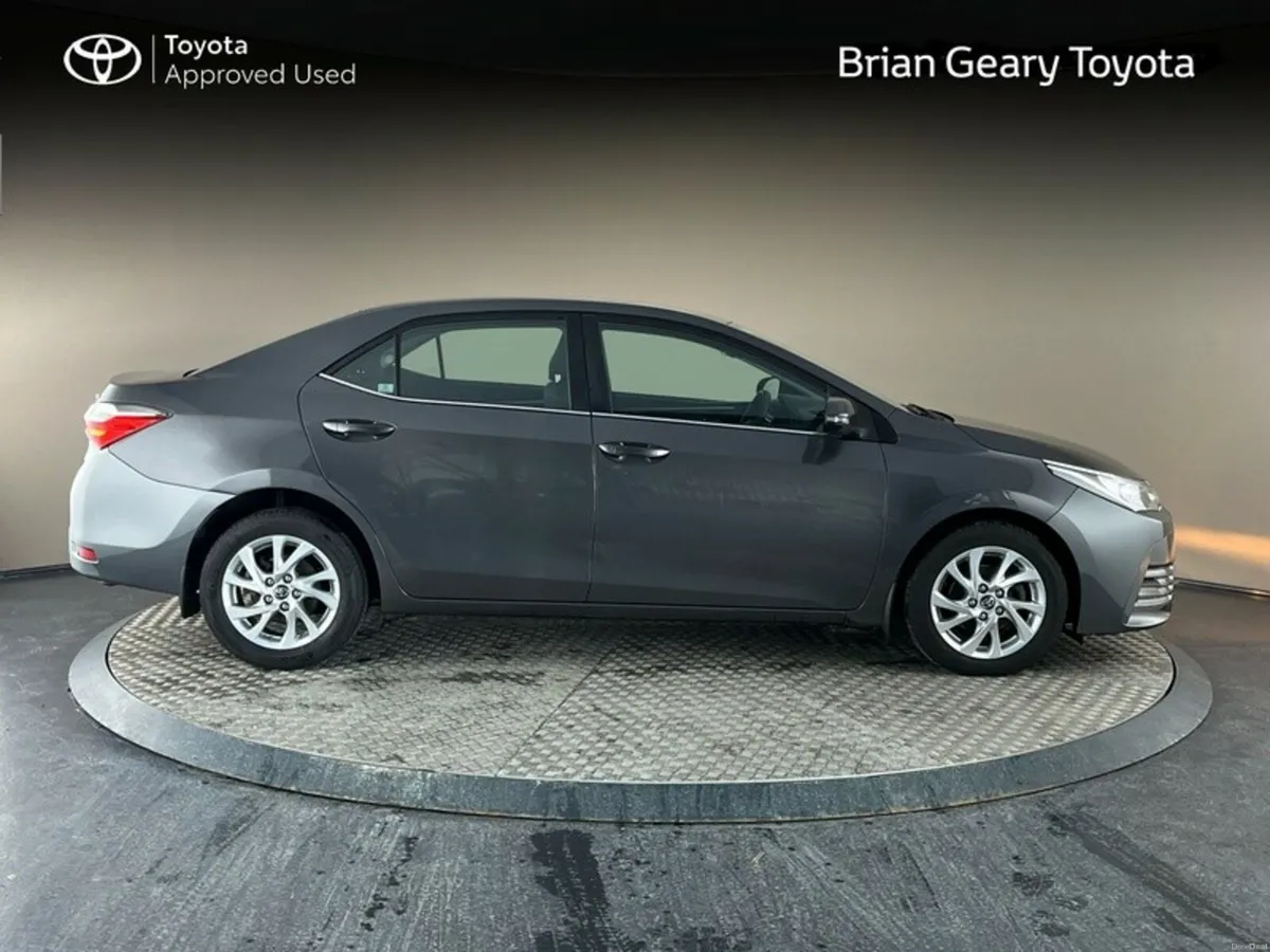 Toyota Corolla 1.4 D4D LUNA - Image 3