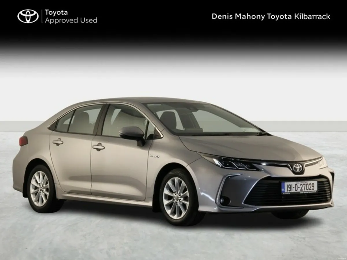 Toyota Corolla LUNA SALOON HYBRID - Image 1