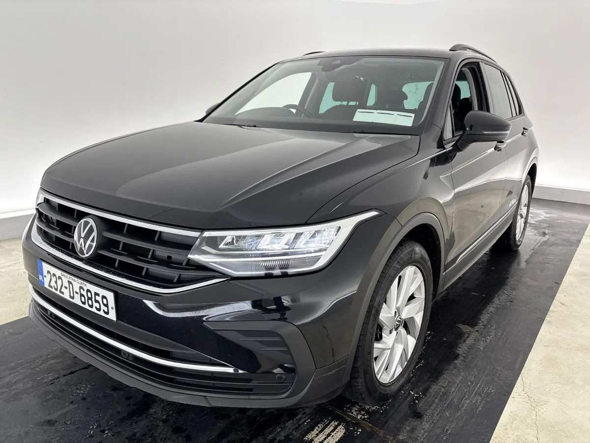 Volkswagen Tiguan 2023 Fir Auction. - Image 1