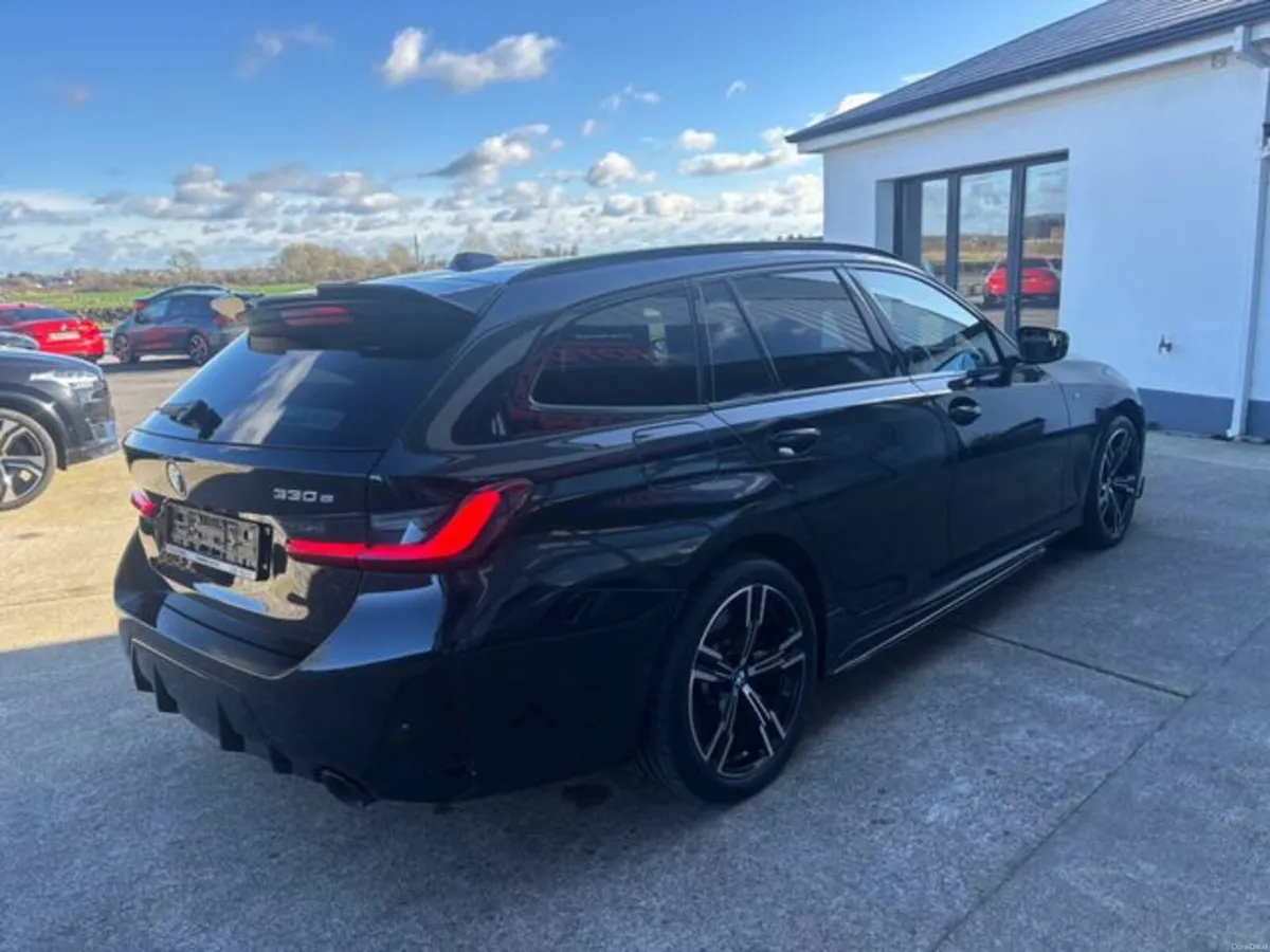 BMW 3-Series 330E M SPORT PRO - Image 4