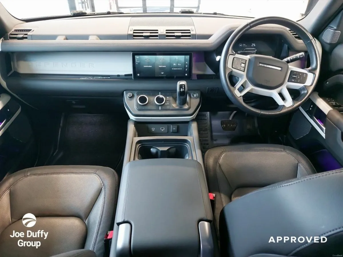 Land Rover Defender *SOLD* X-Dynamic SE PHEV 110 P - Image 4