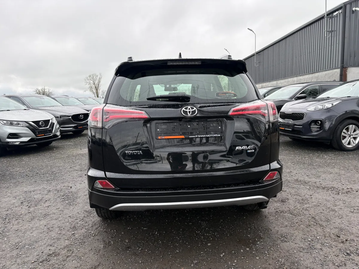 Toyota RAV4 - Image 4