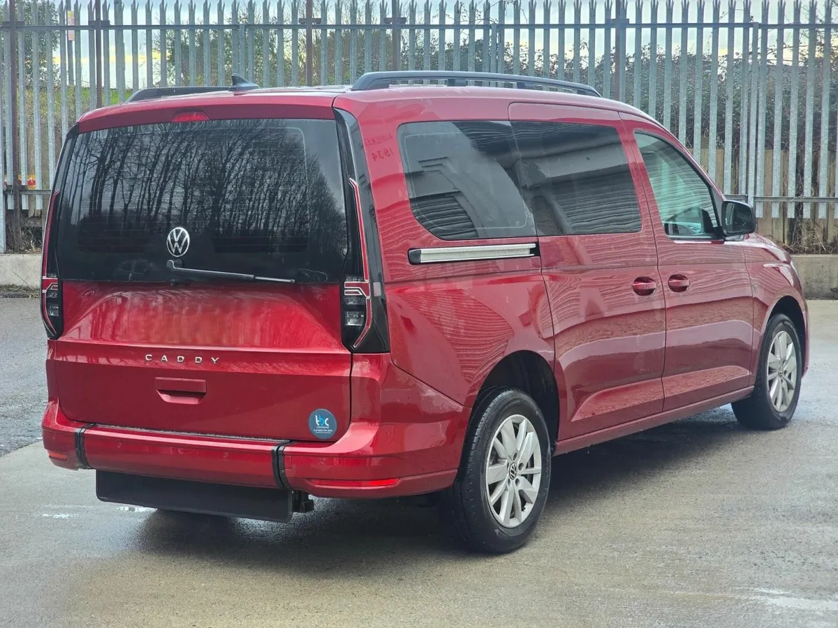 Volkswagen Caddy Maxi- Taxi Spec - Image 3