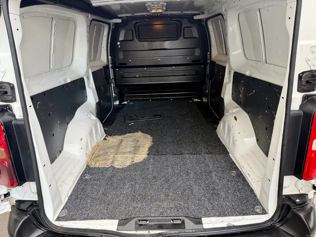 2020 Citroen Dispatch low mileage €8999 + VAT - Image 4