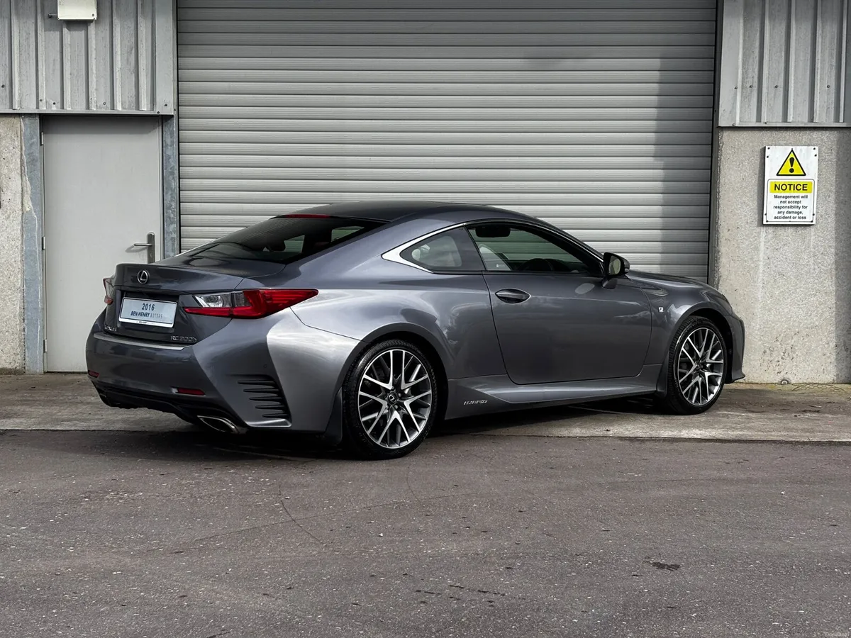 2016 Lexus RC300H F-Sport 2.5 Hybrid - Image 4
