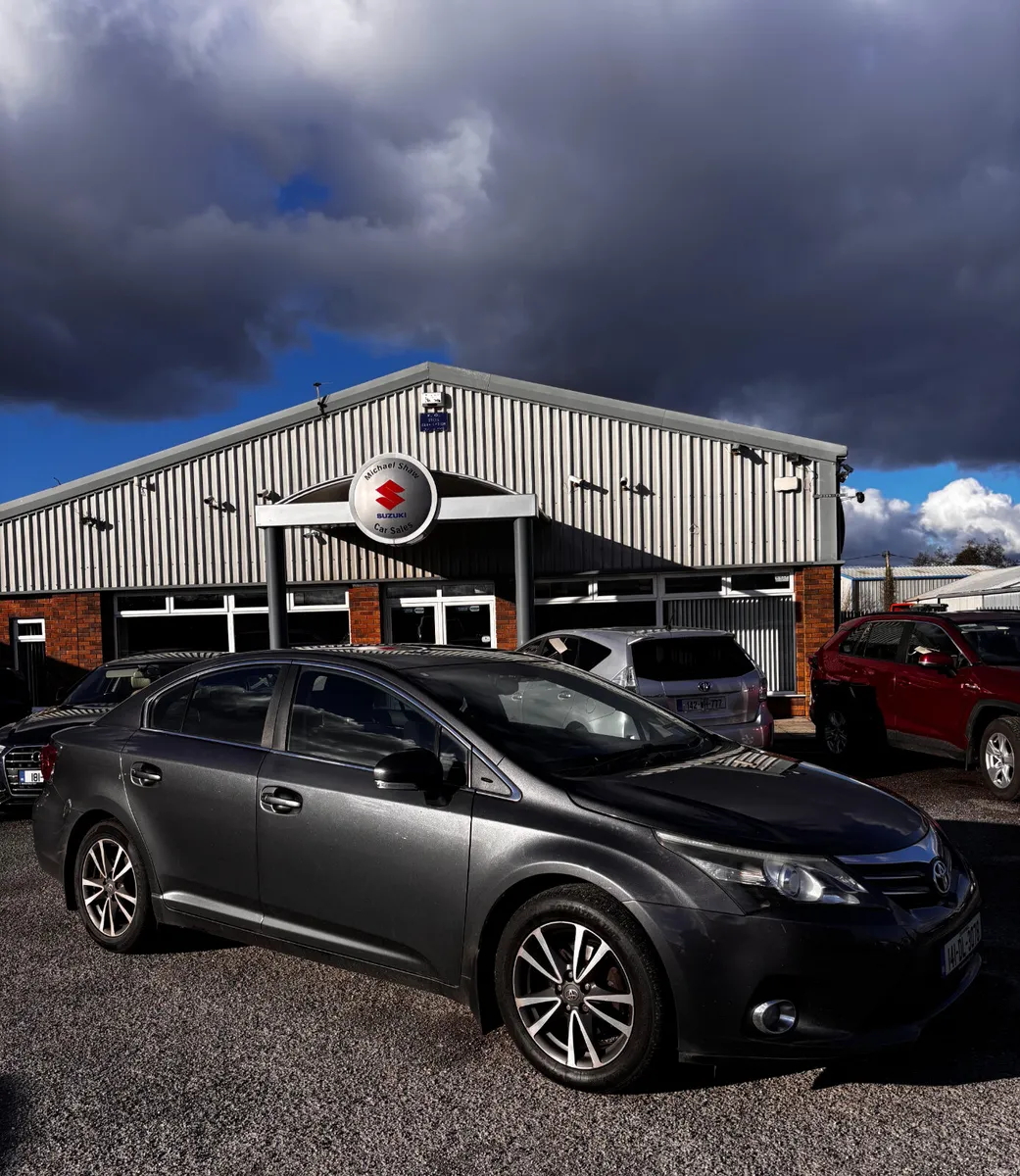 141 Toyota Avensis 2.0 D4D . LOW MILEAGE - Image 1