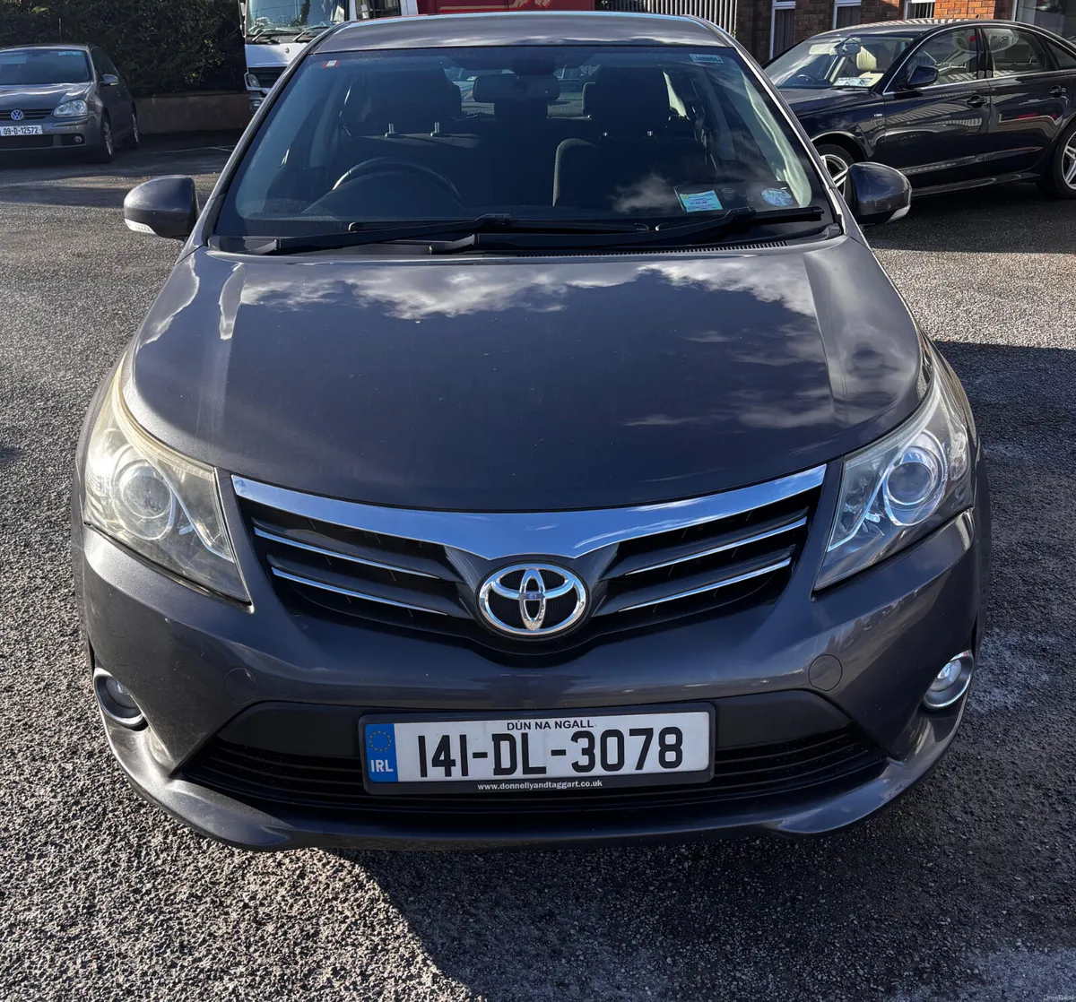 141 Toyota Avensis 2.0 D4D . LOW MILEAGE - Image 3
