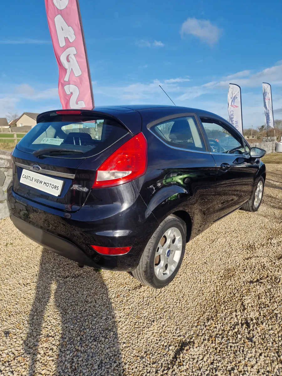 12 Ford Fiesta 1.4 Petrol Titanium - Image 2