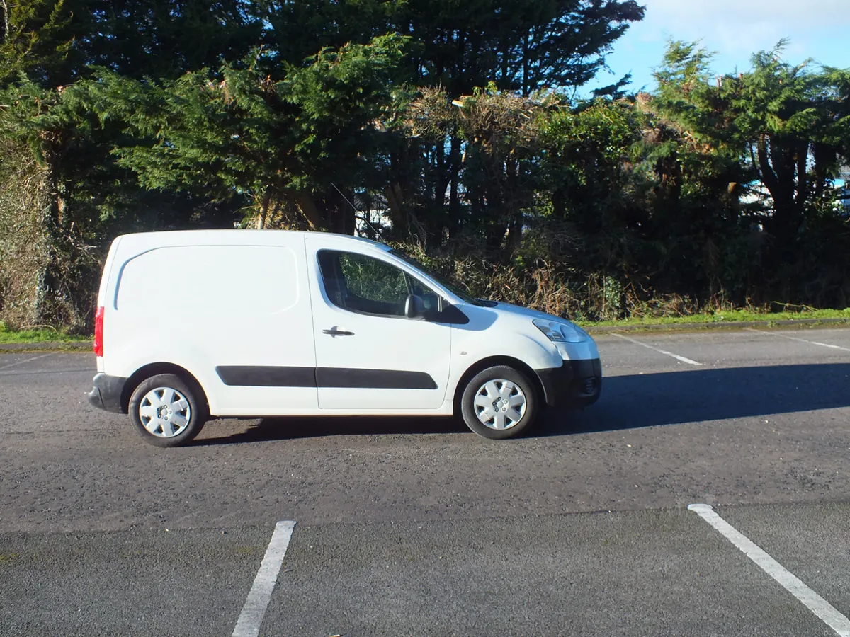 Peugeot Partner 2012 - Image 1