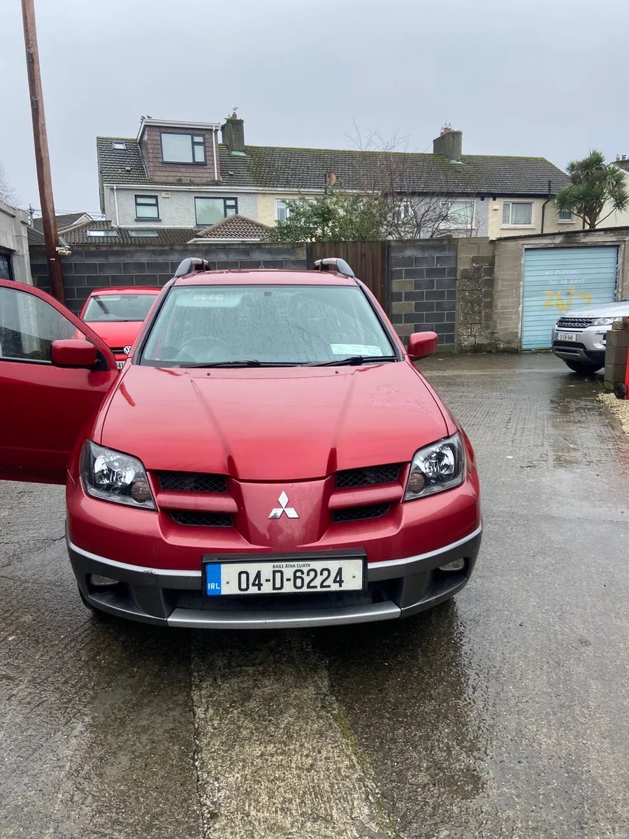 Mitsubishi Outlander 2.4 Auto - Image 1