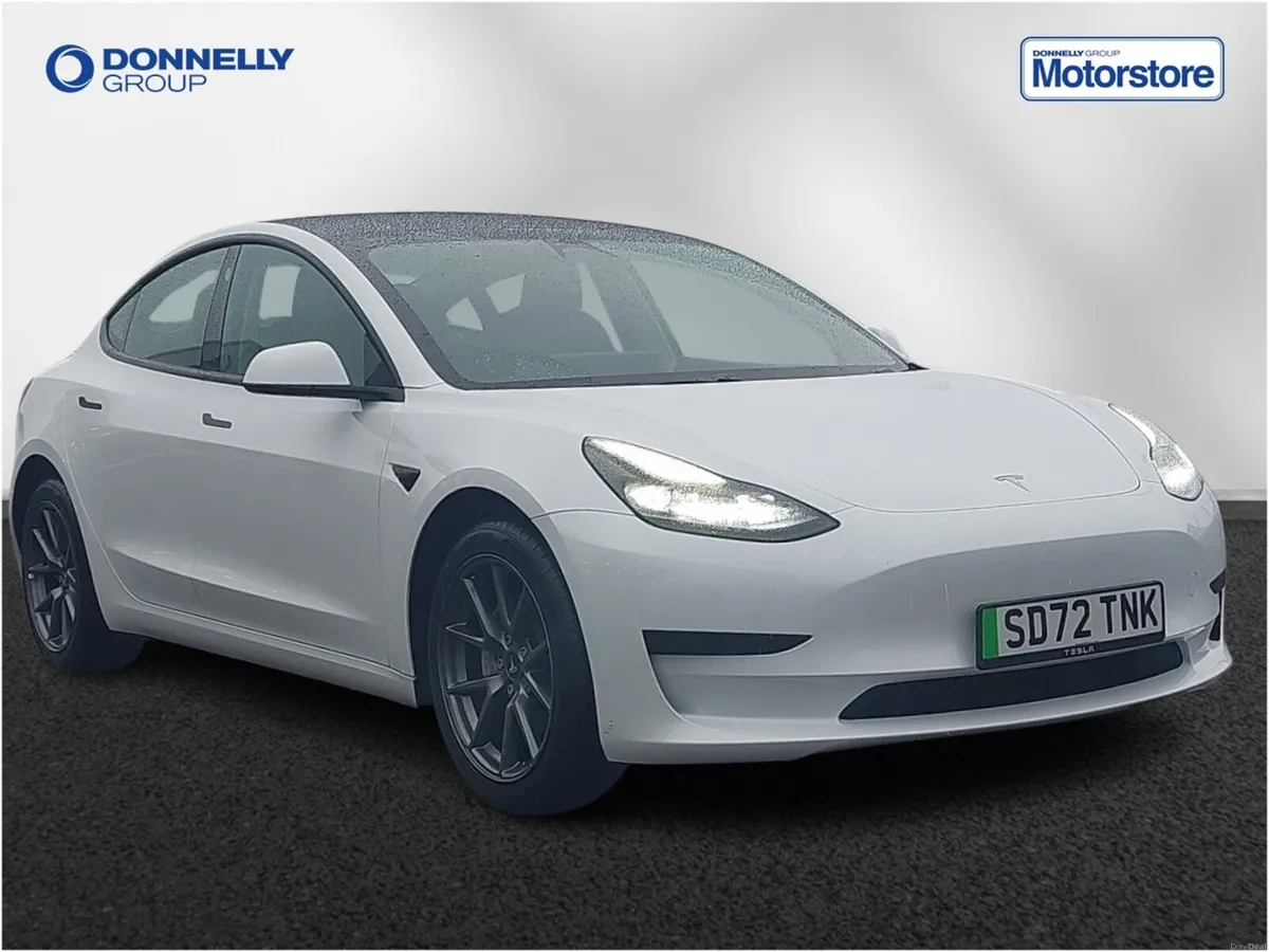 Tesla Model 3 Saloon - Image 1