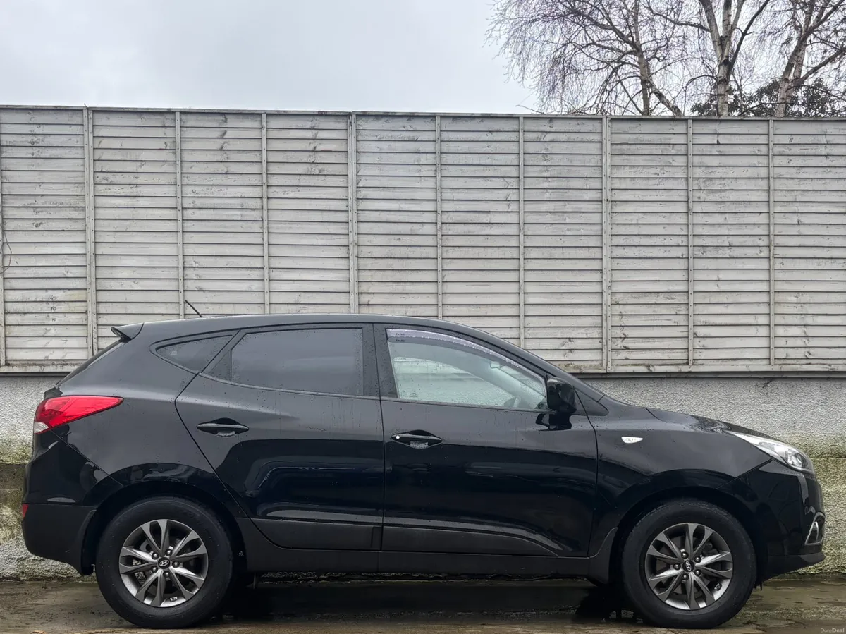 Hyundai ix35 2015 COMFORT / LOW KM - Image 2