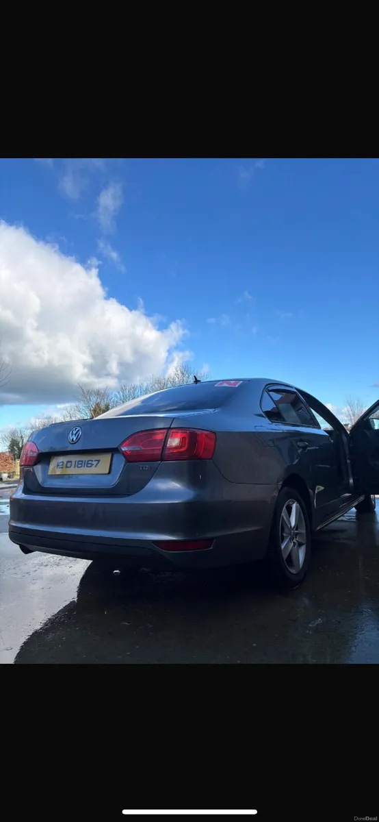 Volkswagen Jetta 2012 - Image 3