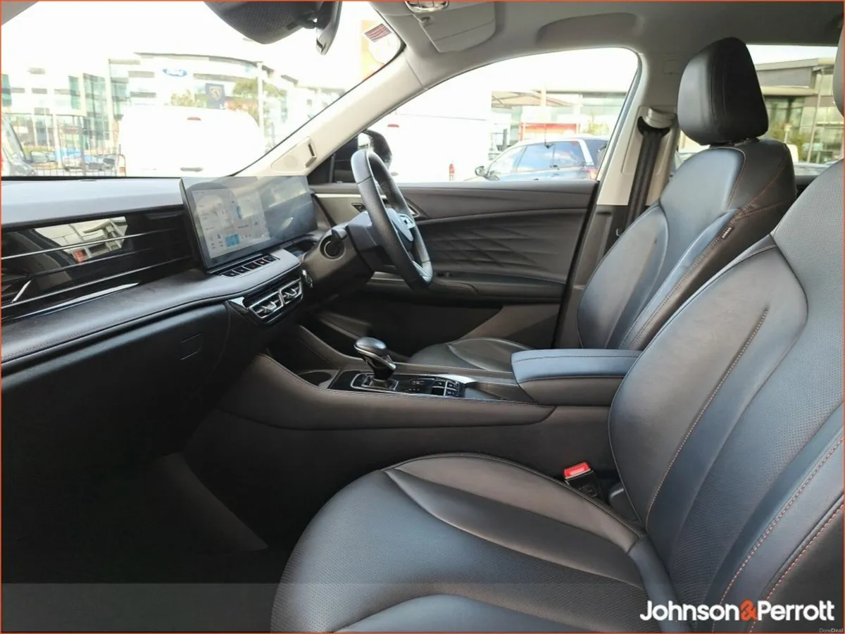 MG HS EXCLUSIVE TOP SPEC - Image 3