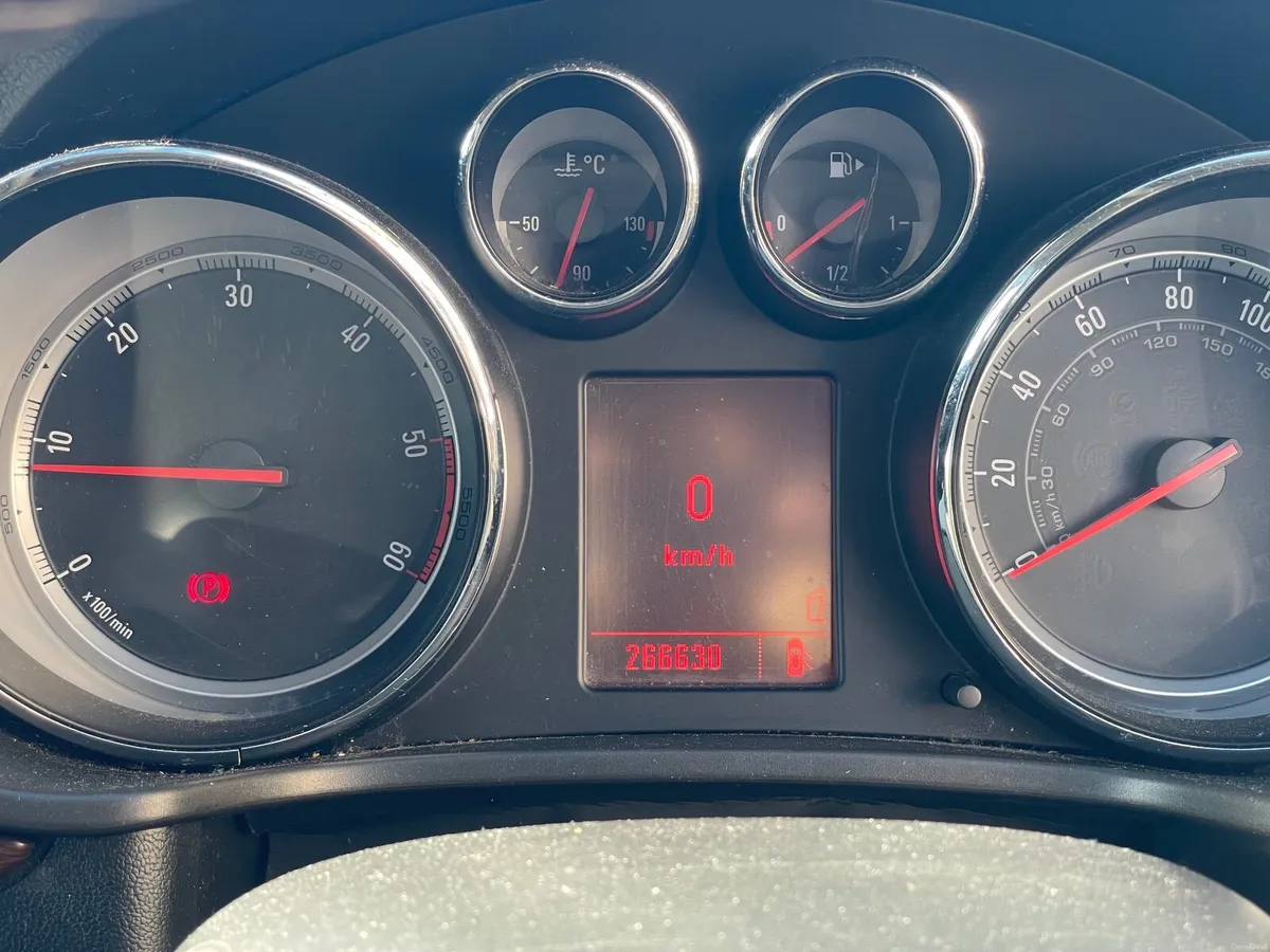 Vauxhall Insignia 2009 - Image 3