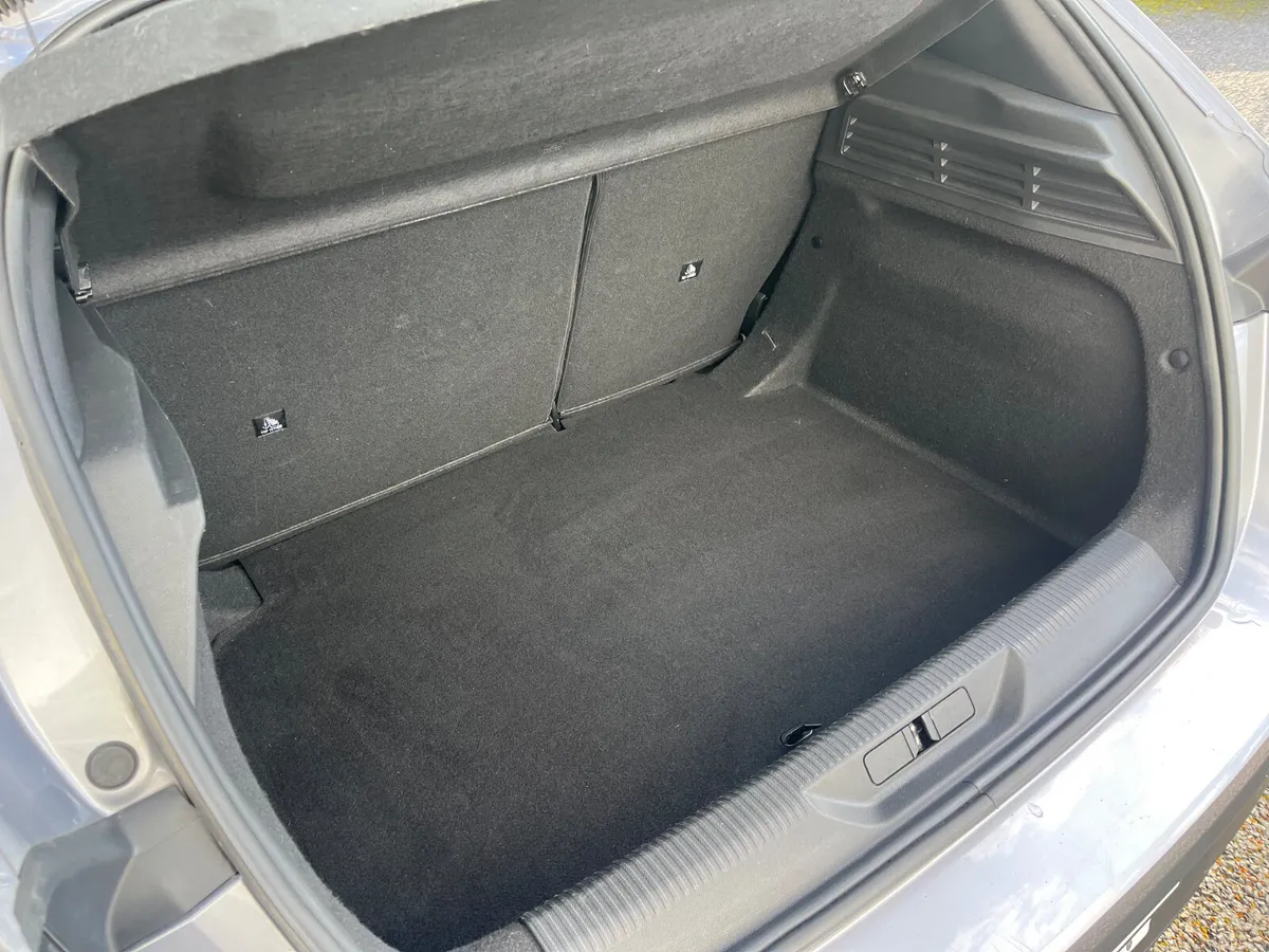 Peugeot 308 2023 - Image 5