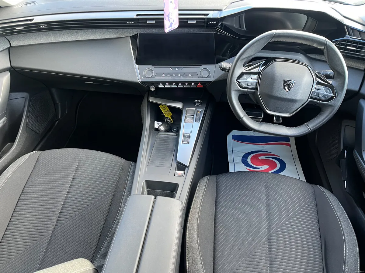 Peugeot 308 2023 - Image 6