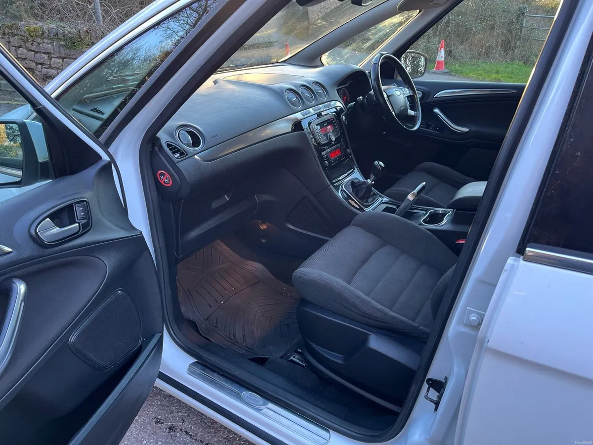 S MAX  7 SEATS * NEW NCT LOW MILEAGE - Image 3