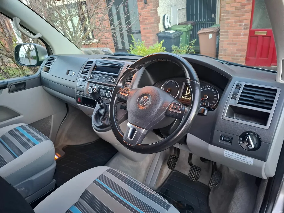 Volkswagen California 2013 - Image 2