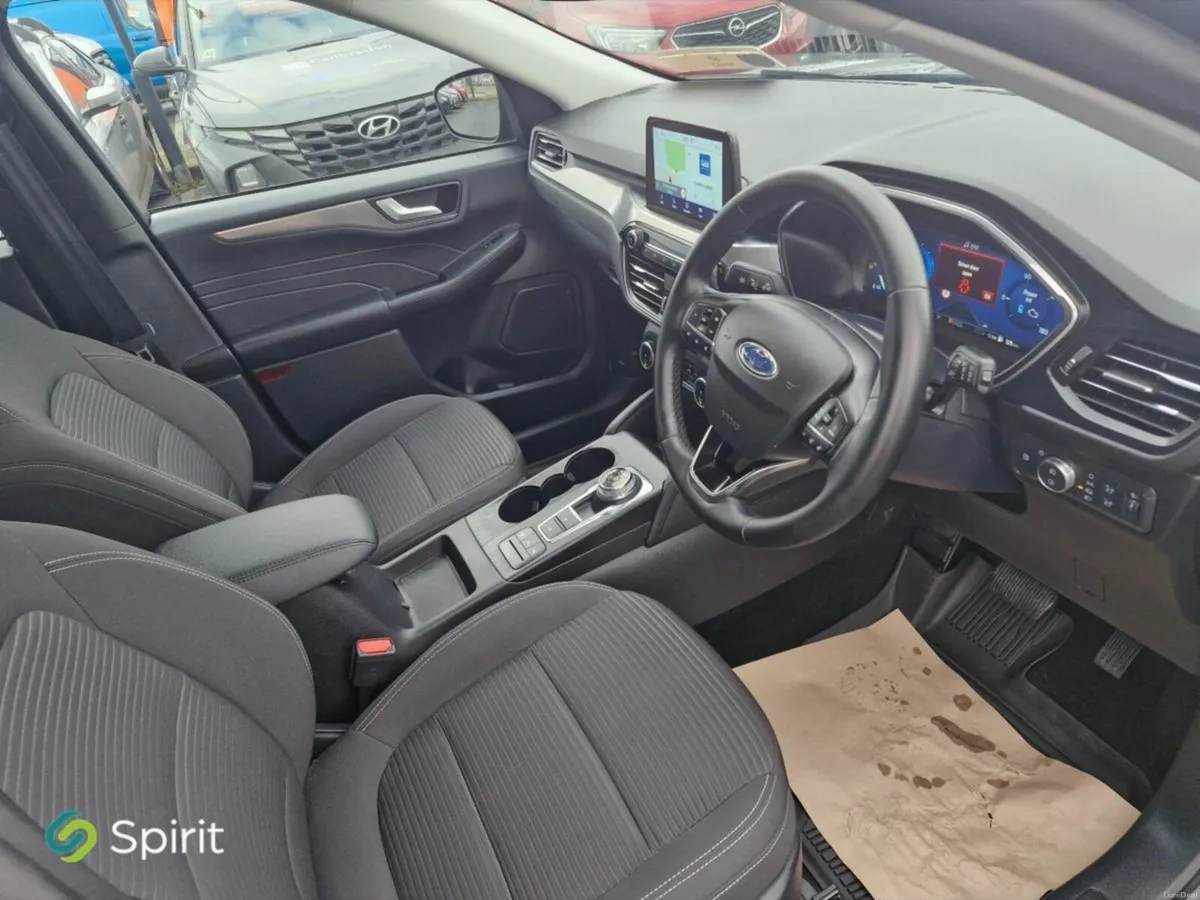 Ford Kuga 2.5 Duratec 225PS PHEV Titanium Auto - Image 4