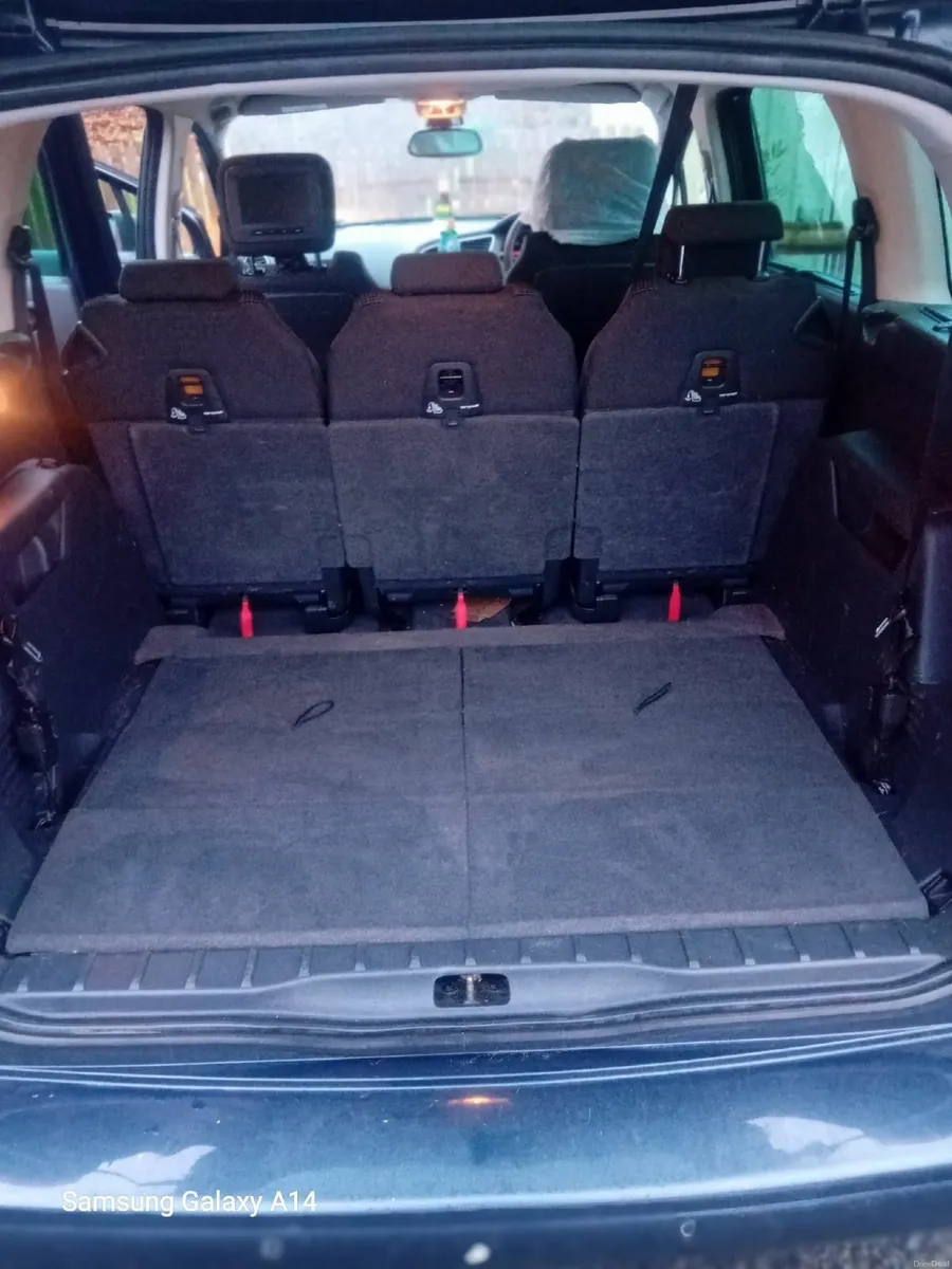 Peugeot 5008 2015 - Image 4