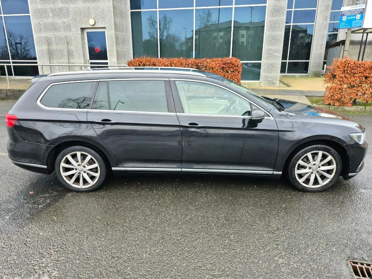 151 Passat Highline Estate - Image 1