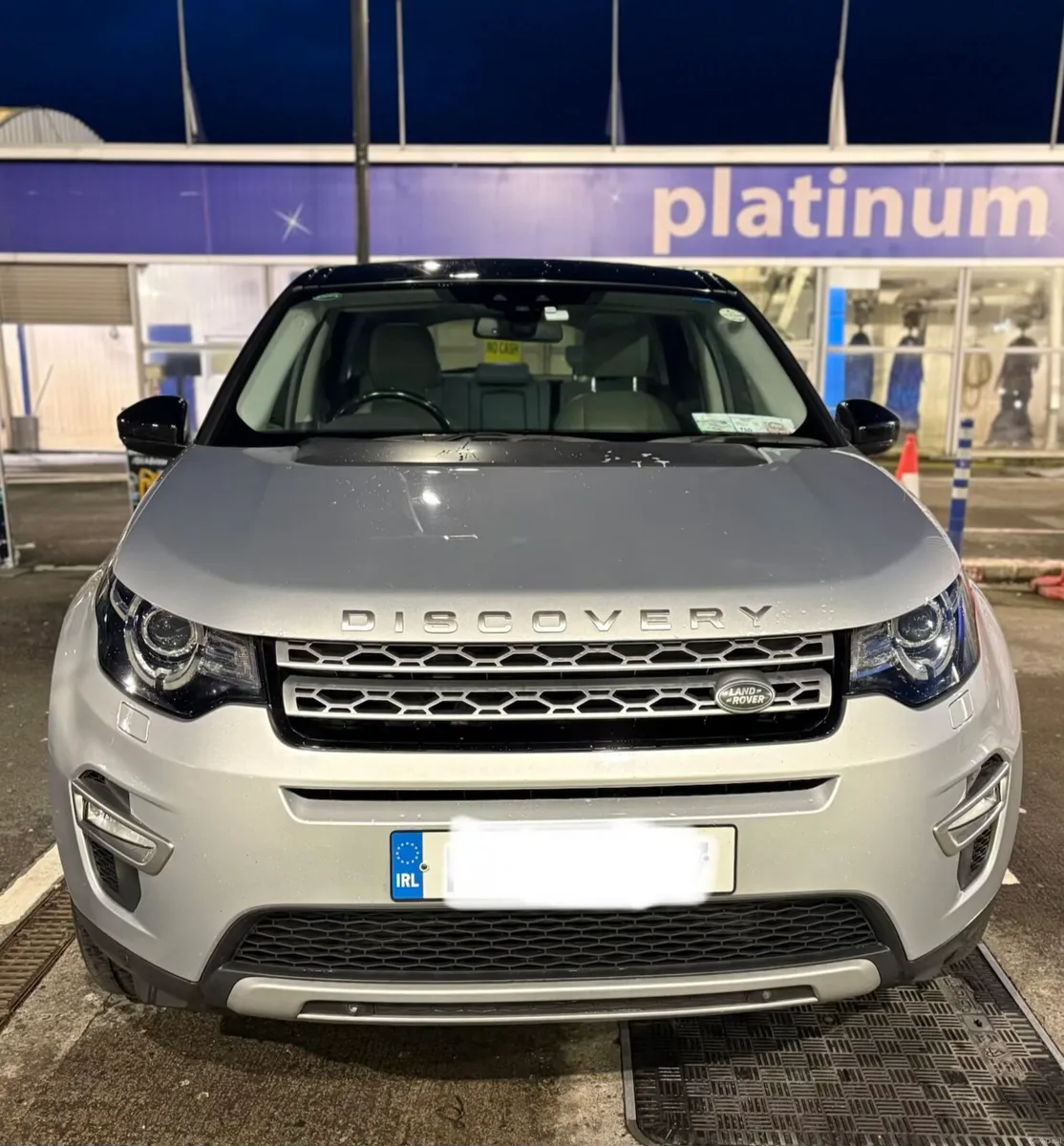 Land Rover Discovery Sport HSE Luxury - Image 2