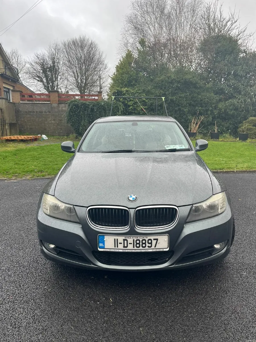 BMW 3-Series 2011 - Image 1